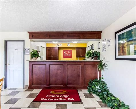 dog friendly hotels in cartersville.